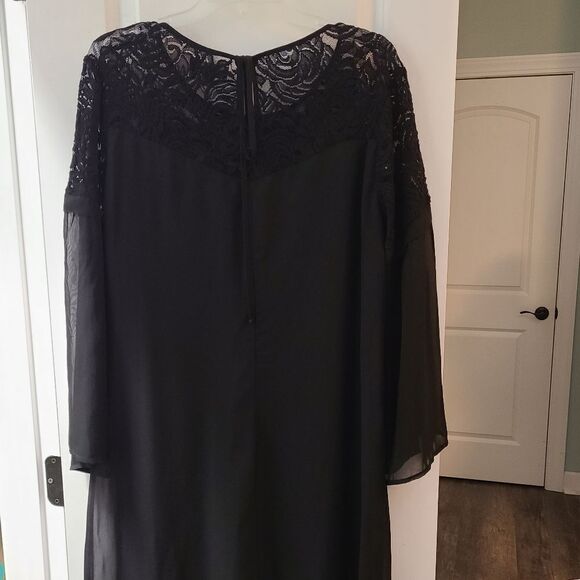 Luxology Black Lace Swing Dress - Picture 10 of 11